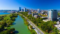 Hoteles cerca a Arbor Day Foundation And Alliance Of Utility Arborists 2020 Trees & Utilities Conference