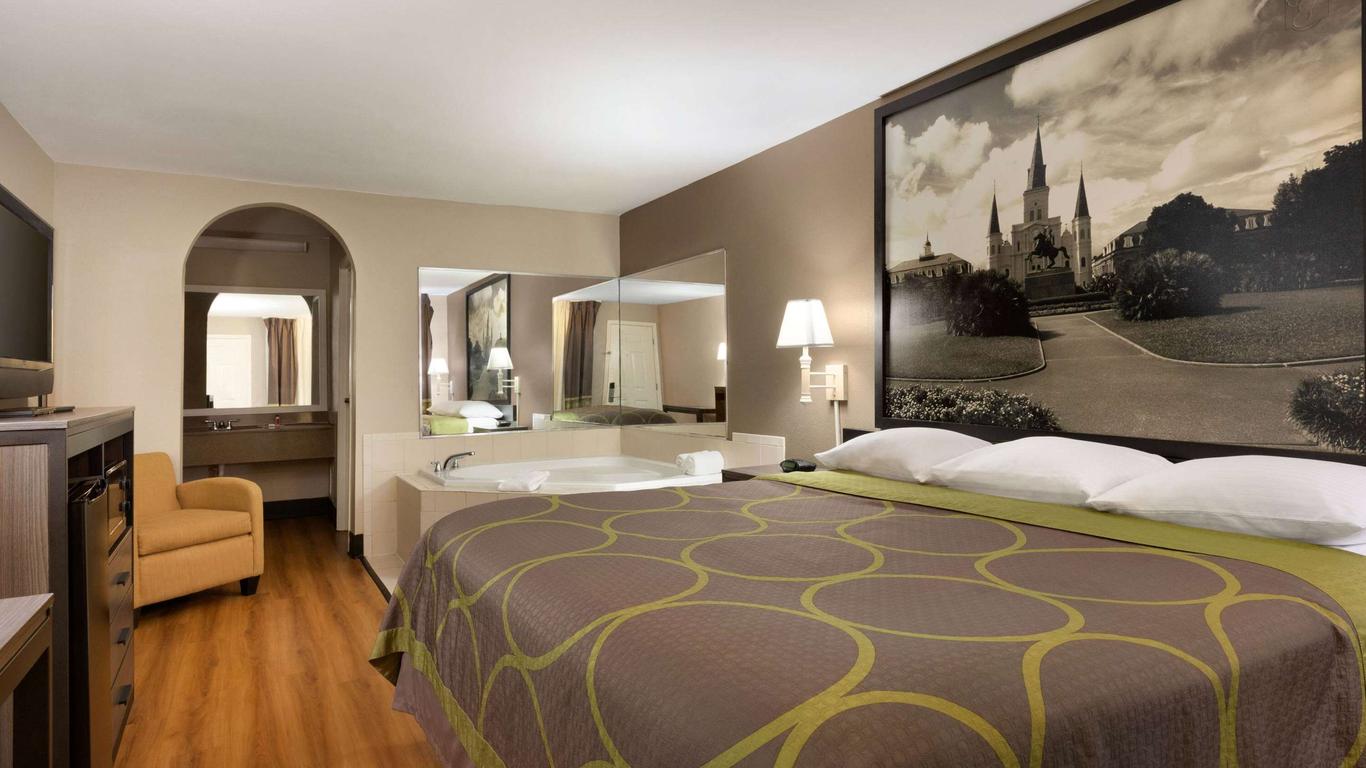 Super 8 by Wyndham Lake Charles Northeast