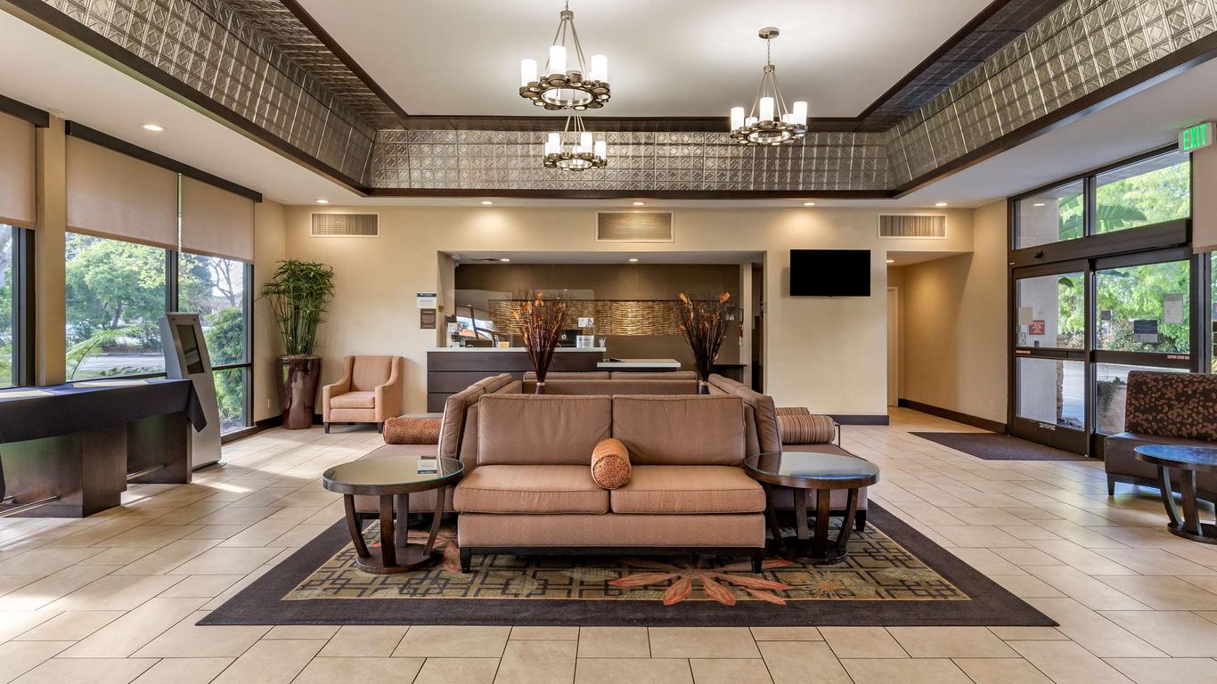 Best Western Plus Garden Court Inn