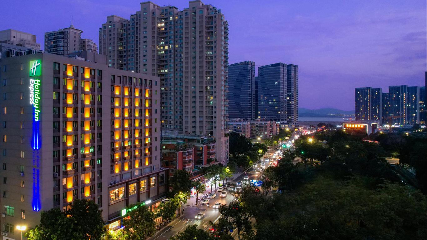 Holiday Inn Express Shantou City Center, An IHG Hotel