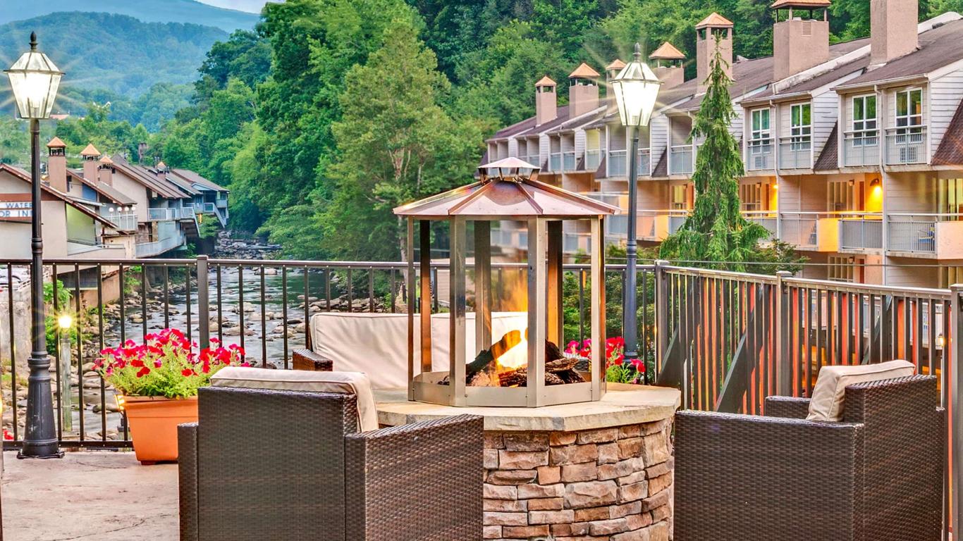 Baymont Inn & Suites Gatlinburg On The River