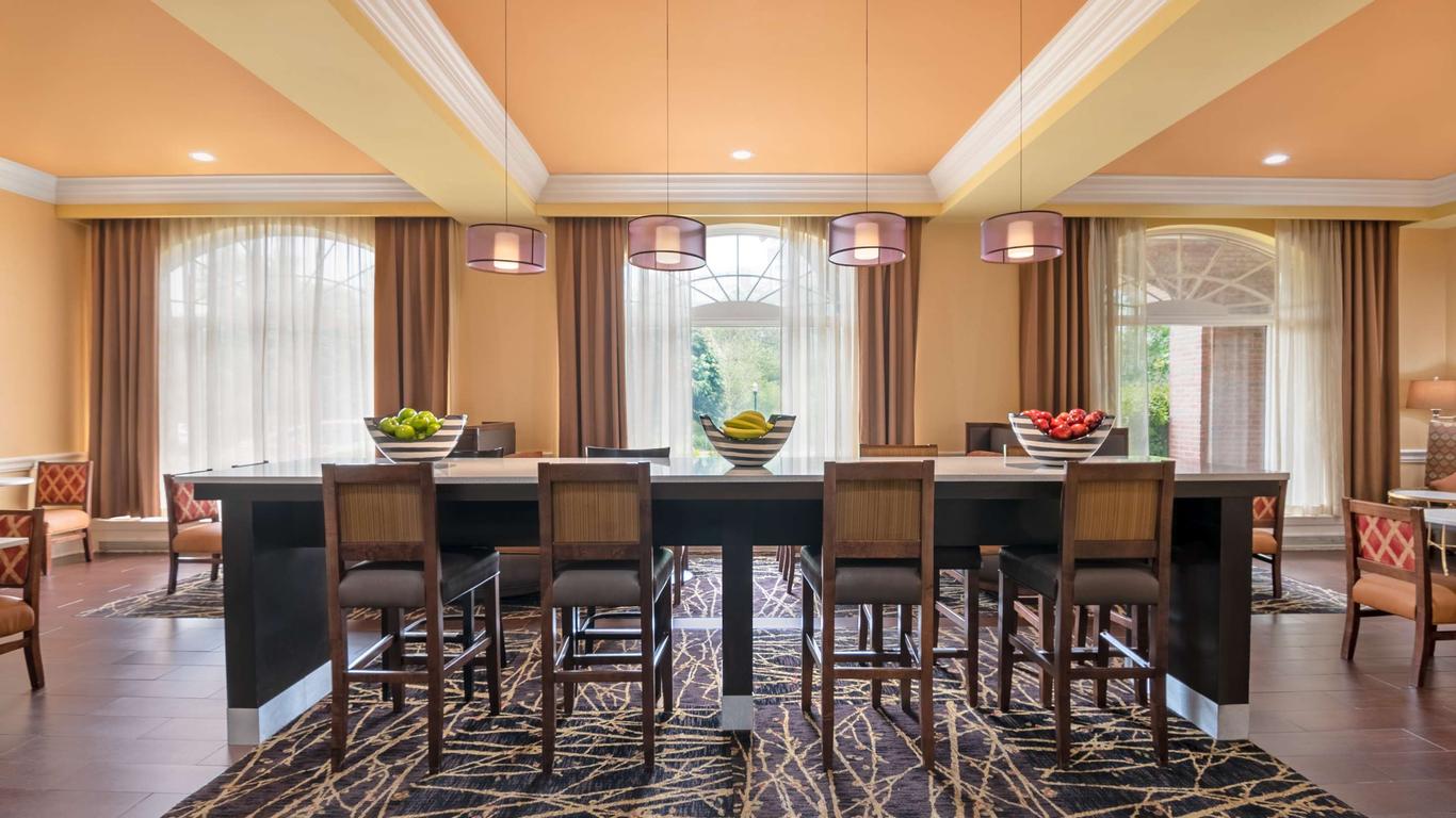 Hampton Inn & Suites Stamford