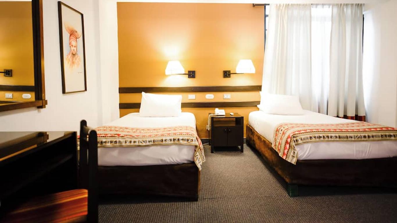 Hotel Raymi